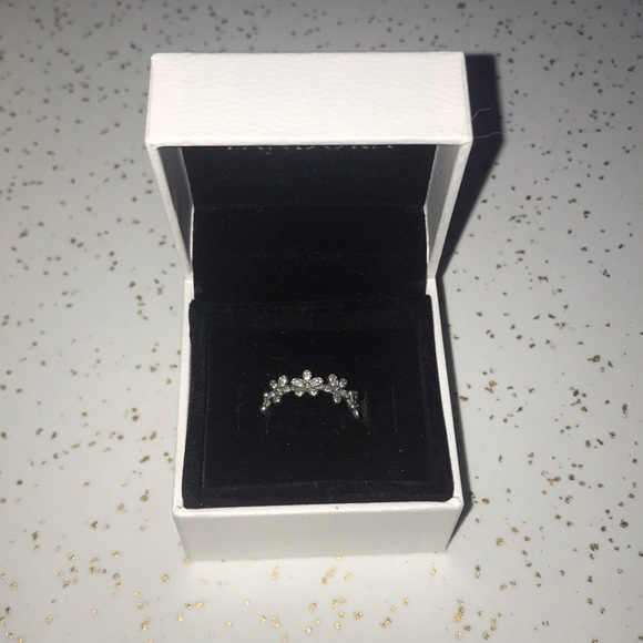 Pandora Jewelry - Daisy pandora ring